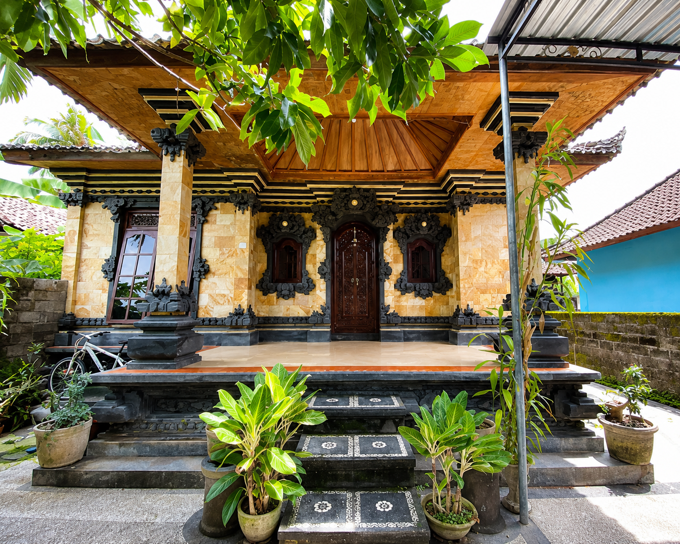 Teras Umah Dau